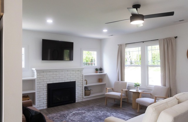 Newly remodeled 4-bedroom family friendly house in Yakima