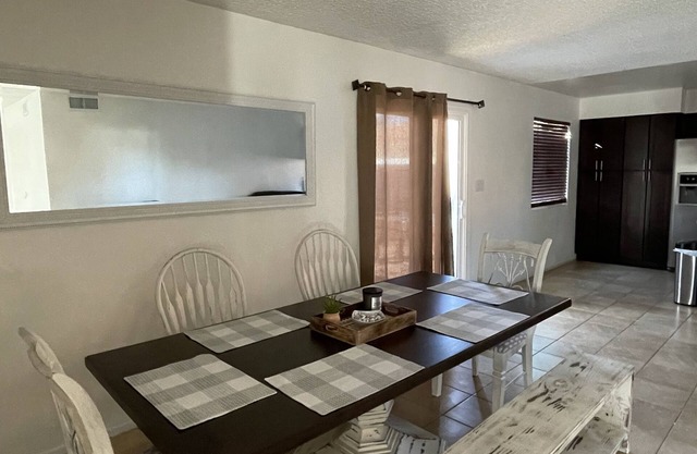 Newly Remodeled! 7 beds! Quiet Neighborhood