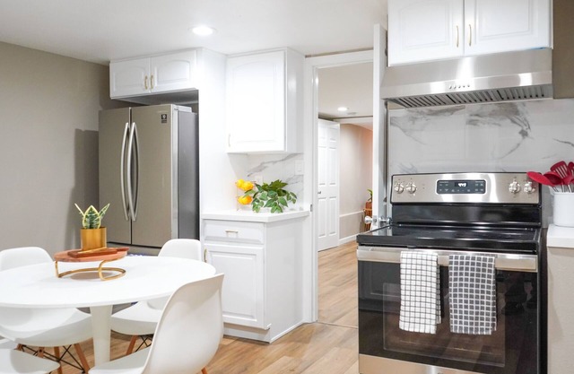 Newly Remodeled cozy 1bdrm home close to Public transportation & BART