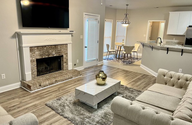 Newly remodeled entire home located near Braves Stadium