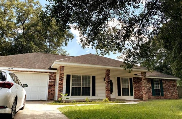 Newly Remodeled, Family Home, Near Interstate