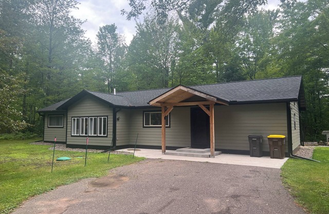 Newly Remodeled Family-Friendly Home in Woodruff Close to Everything
