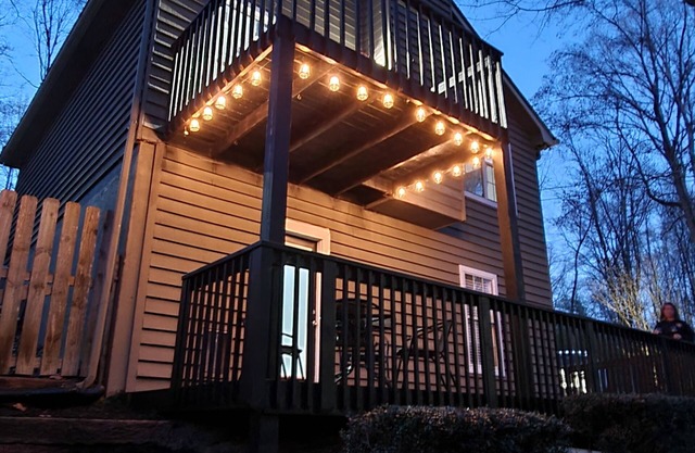 NEWLY remodeled house. Close to Vineyards & Lake Lanier