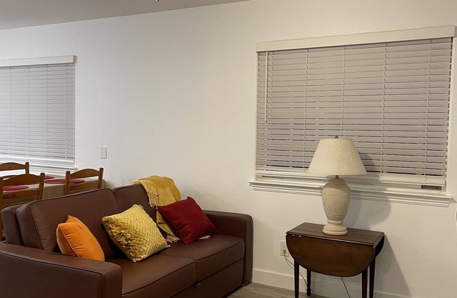 Newly Remodeled Quiet 2 Bedroom apartment near shopping, beach and attractions