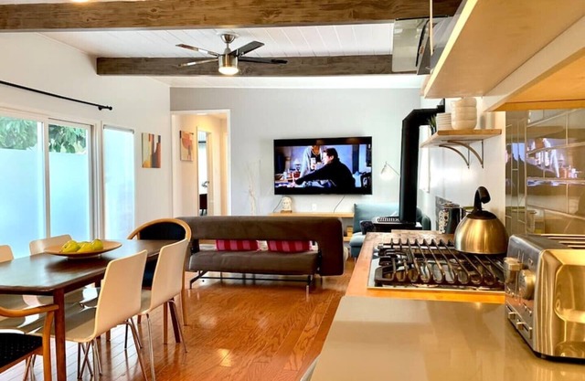 Newly remodeled spacious 2bed/2bath with backyard in Willow Glen