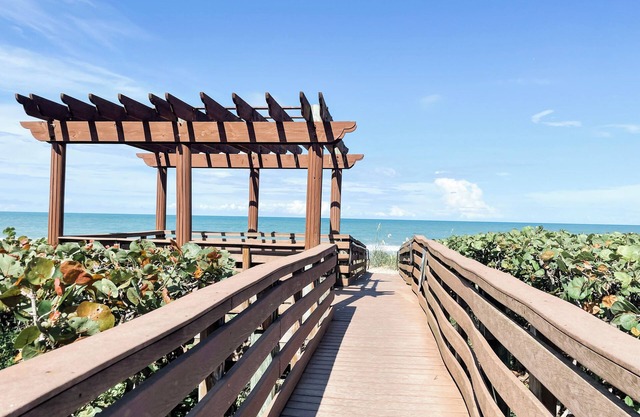 Newly remodeled. Steps from the beach in Hutchinson Island.