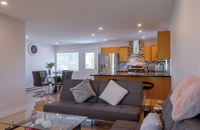 Newly Reno & Spacious Family Home - 3 Bdr + 3 Bath!