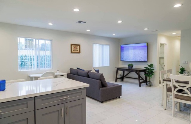 Newly Renovated 2 Bedroom Home in L.A.