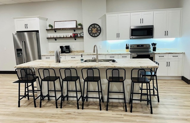 Newly Renovated 2-bedroom apartment in charming Dyersville, IA