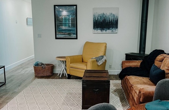 Newly renovated 2 bedroom apartment near Lassen National Park