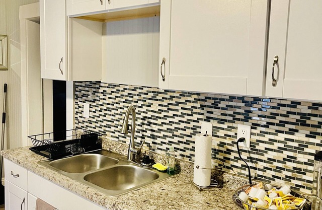 Newly Renovated 2 floor Getaway