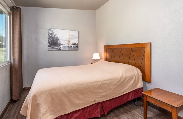 NEU RENOVIERT 2 Schlafzimmer im Herzen von Oakhurst