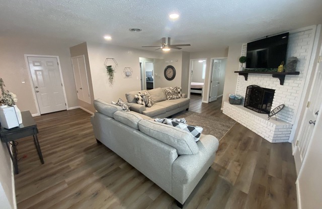 Newly renovated 3 bed/2 bath, central to the fun.
