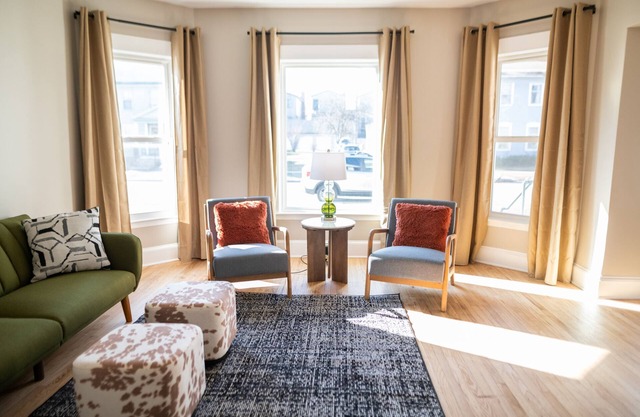 Newly Renovated, 3 Blocks from the Medical Mile