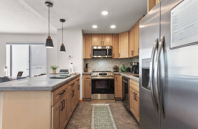 Newly renovated--Amazing Views