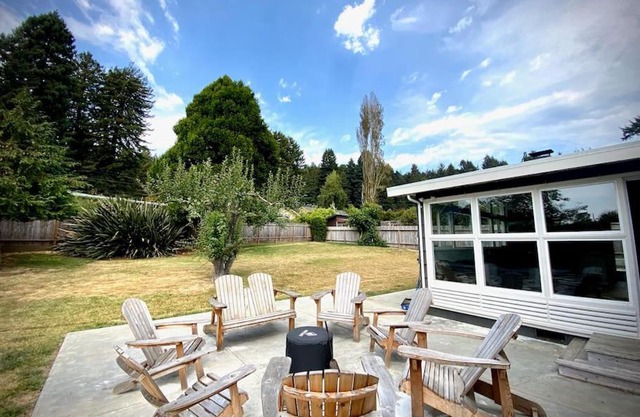 Newly Renovated Arcata Sunny Mid-Century Gem
