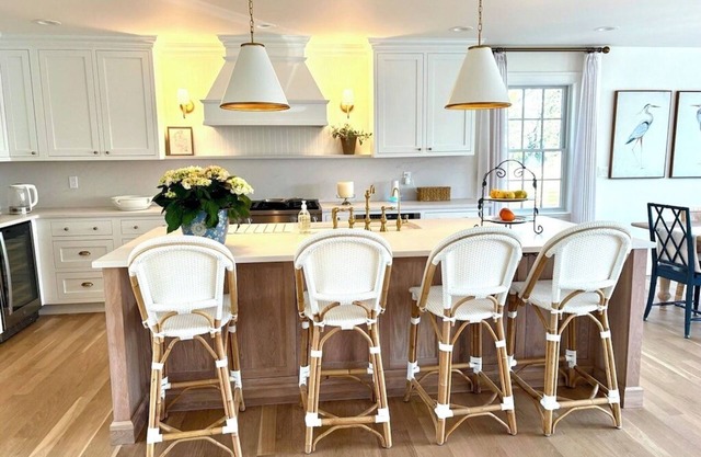 Newly renovated Bellport retreat close to the Village Center with Gunite pool