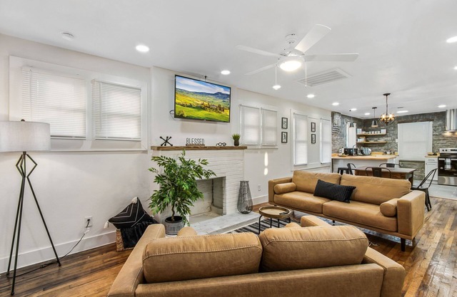 Newly renovated bungalow near downtown El Paso