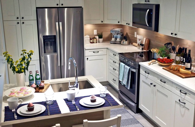 Newly Renovated Cozy 1 Bedroom Suite with Hot Tub!