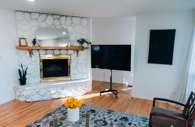 Newly Renovated City Home | Central Location