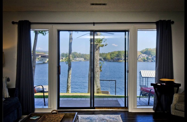 Newly renovated condo with beautiful lake front views