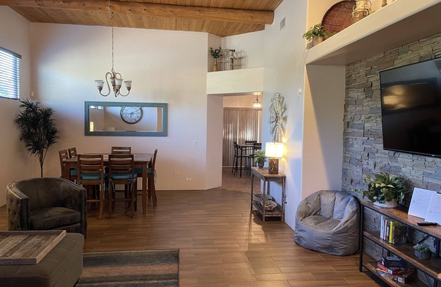 Newly renovated home! Staycation at the Legends