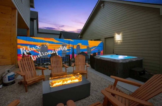 Newly Renovated l Fire Pit, Hot Tub, Arcade!