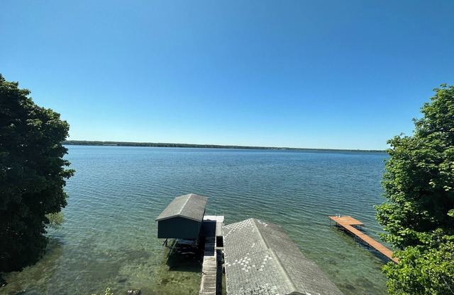 Newly Renovated Lakefront House with Incredible Sunset & Lake views