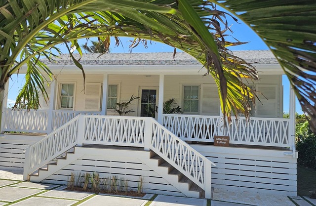 Newly Renovated, Little Palm Cottage with dock slip, Elbow Cay