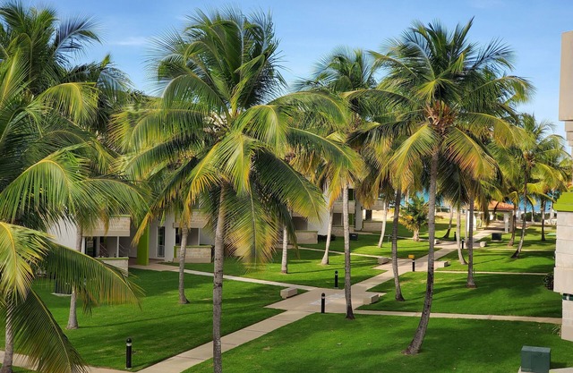 Newly Renovated Luxurious Beachfront Condo