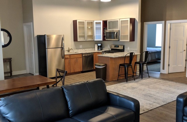 Newly Renovated Modern 2-Bedroom In The Village Of Ellicottville