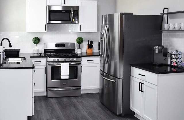 Newly renovated modern home minutes from downtown