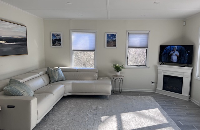 Newly renovated North Fork beach house! 5 mins from the beach w/ new game room