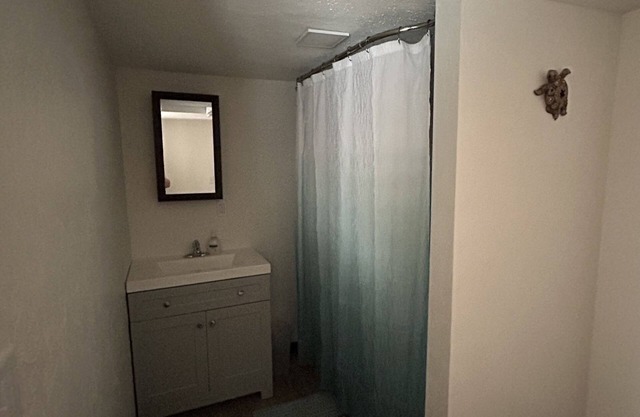 Newly Renovated Quaint home away fromHome