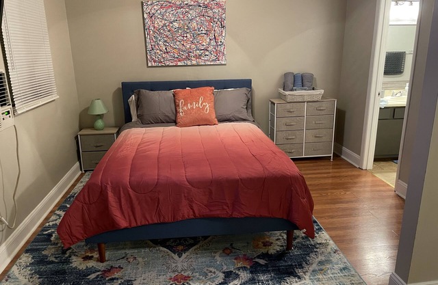 Newly renovated rocket city studio