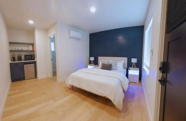 Newly Renovated Studio, 5 Min to Lake CDA & 7 Min to Kootenai Hospital