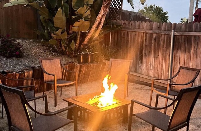 Newly Renovated | Stylish | Firepit | Comfort