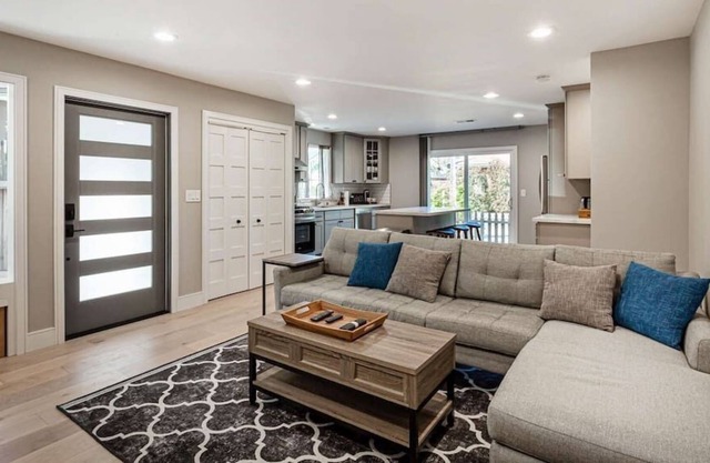 Newly renovated ultra clean designer home in duplex minutes from Apple campus