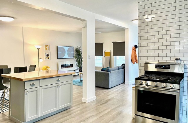 Newly Renovated Village Home circa. 1874 Near HITS & Hunter