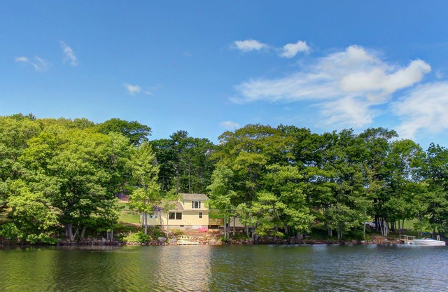 Das neu restaurierte, Watefront Hütte w / private Anlegestelle, Kamin und Bauernhof - OK Hunde