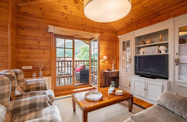 Newly Rural apartment by the river Camprodon