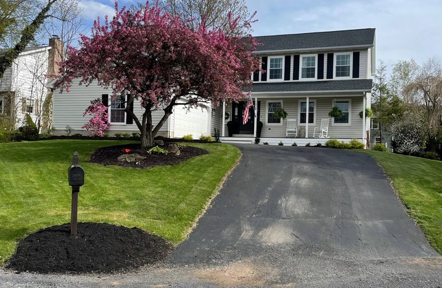 Newly Updated 5 Bedroom House in Quiet Neighborhood, End of Cul-de-sac location