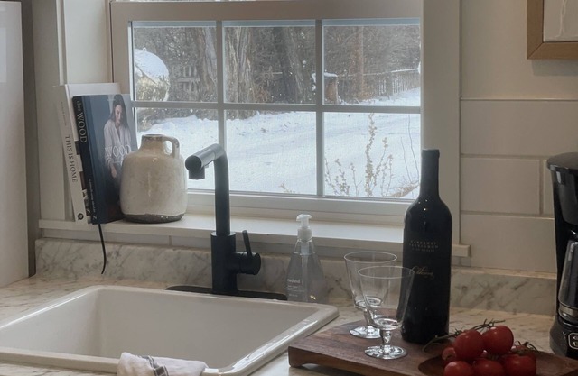 Newly updated cozy cabin in the heart of Driggs, close to National Parks