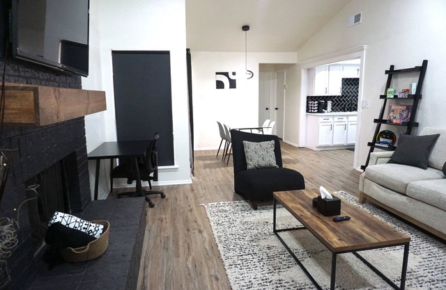 Newly Updated Cozy Home