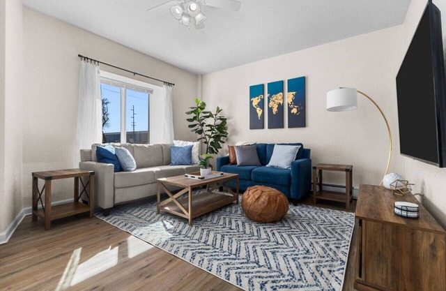 Newly Updated! Downtown & Shore
