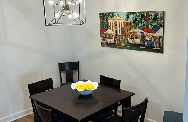 Newly updated unit, close and convenient to Oxford Square and Campus.