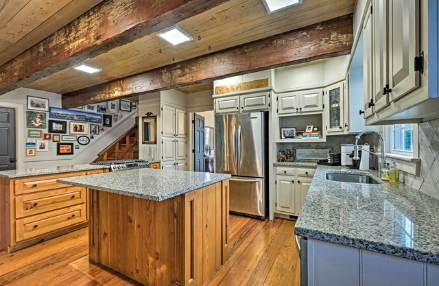 NEW! Newnan Retreat on 95 Acres: Hike, Bike & More