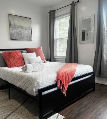 NewRo Chic Retreat Near NYC