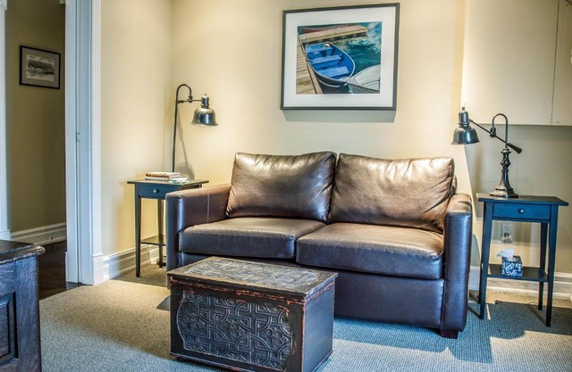 Newsroom Suites