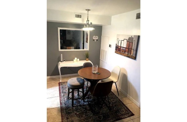 Next Door To It All! Disney/Dining & More mins away 2Bed 2Bth Condo